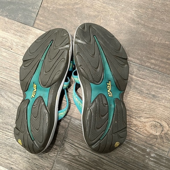 Teva 6518 Hurricane Crisscrossed Strappy Slide Sandals Ombre Green Women's Sz 6 - Picture 5 of 6